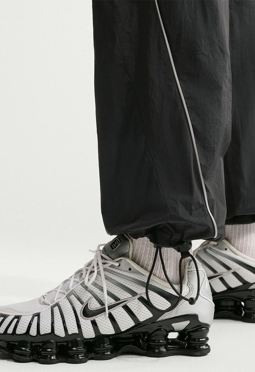 Nike - NSW Shox Woven Pants- Black/Black