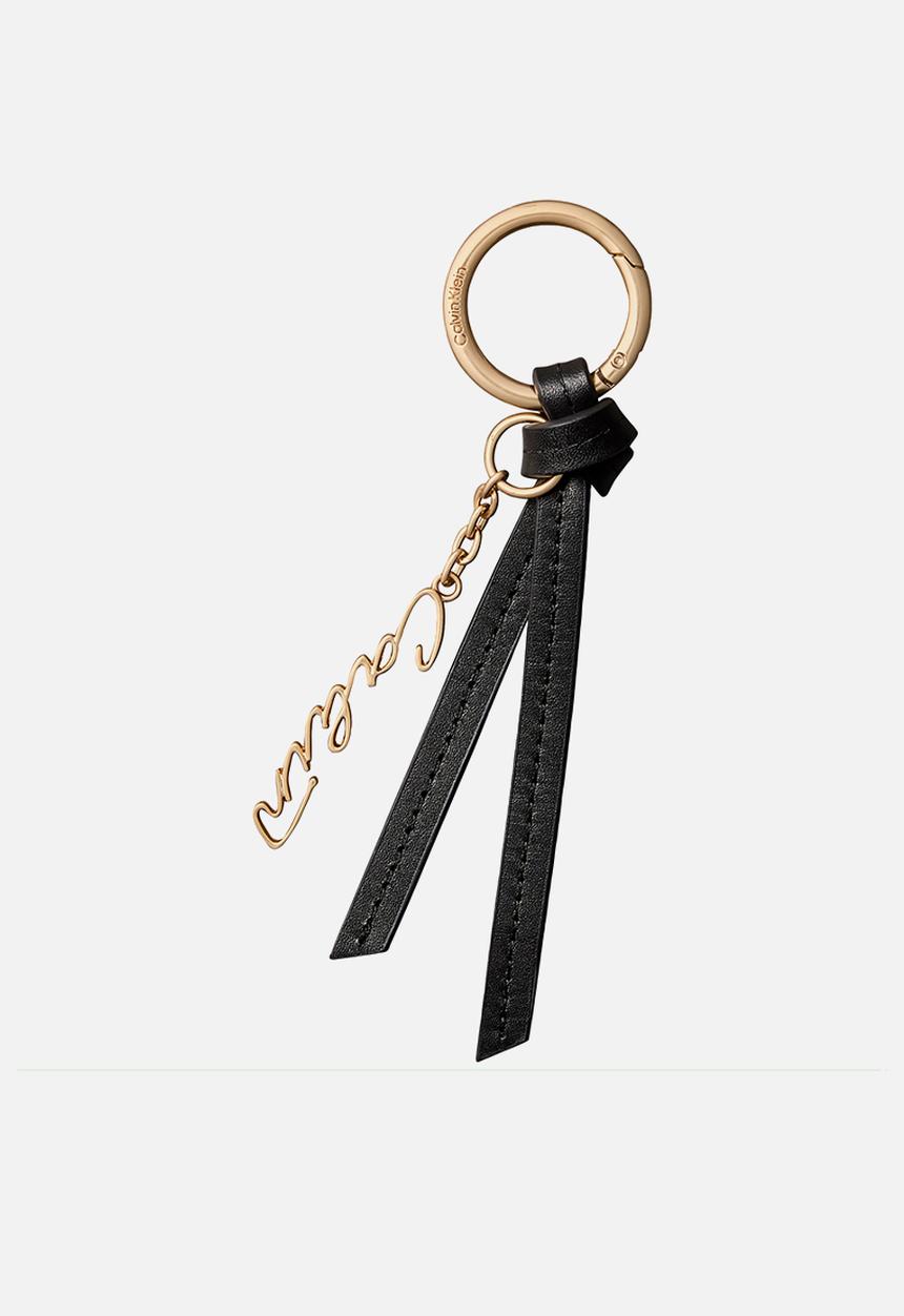 Calvin Klein - Sm script lthr tassle bag charm - black