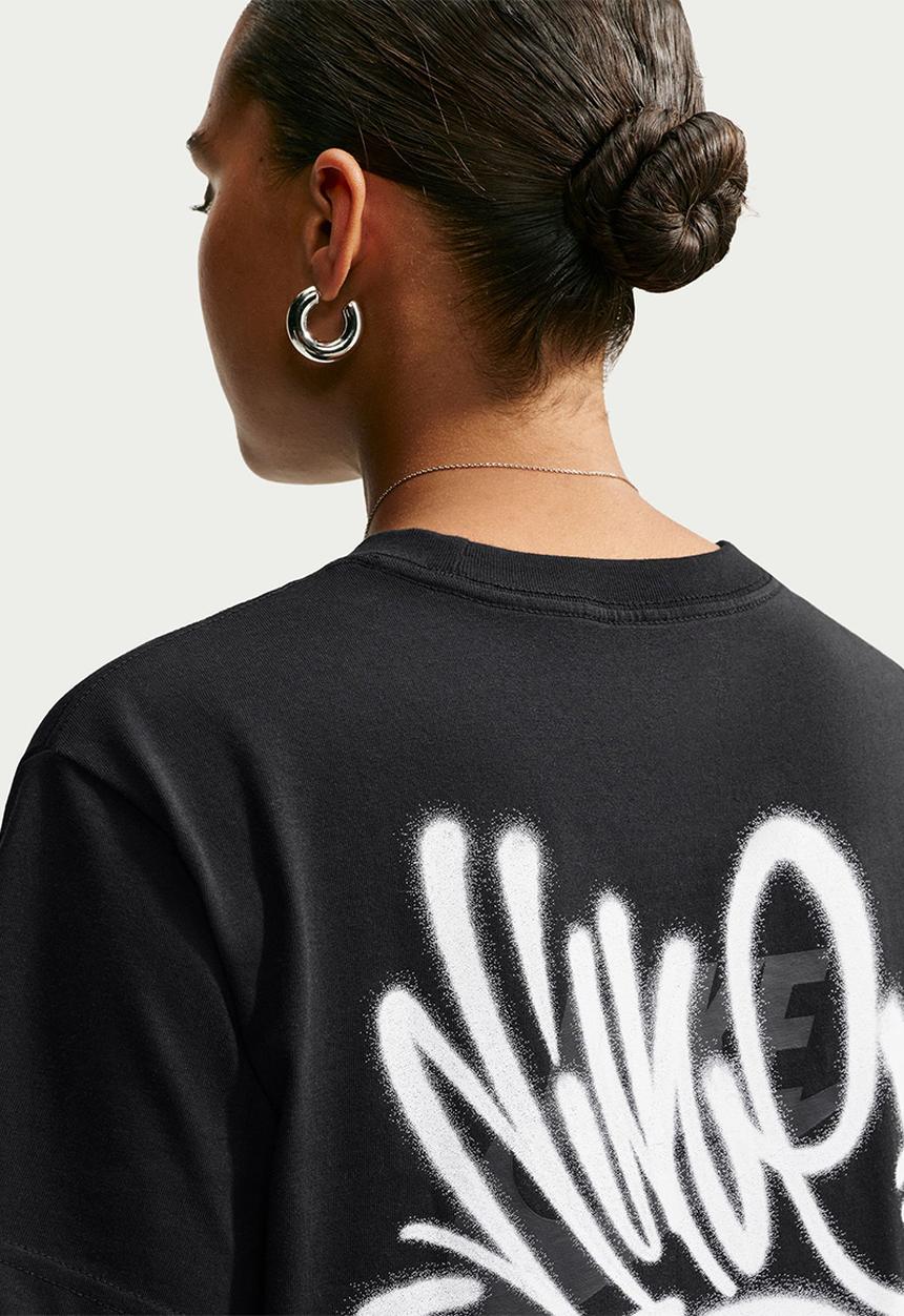 Nike - W Nsw Nk Clsc Bf Tee Grf2 - Black