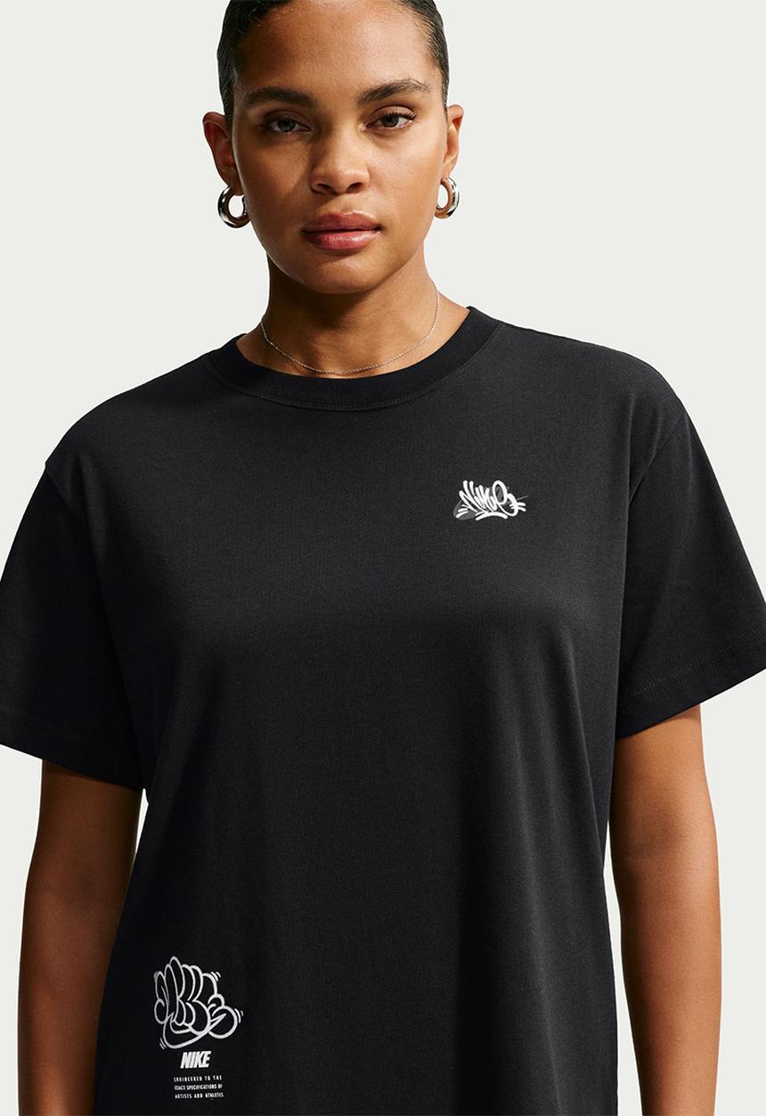 Nike - W Nsw Nk Clsc Bf Tee Grf2 - Black