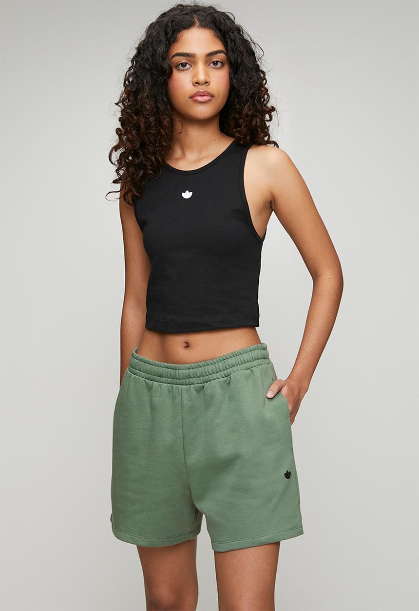 adidas Originals - Ess Shorts W S26 - Trace Green