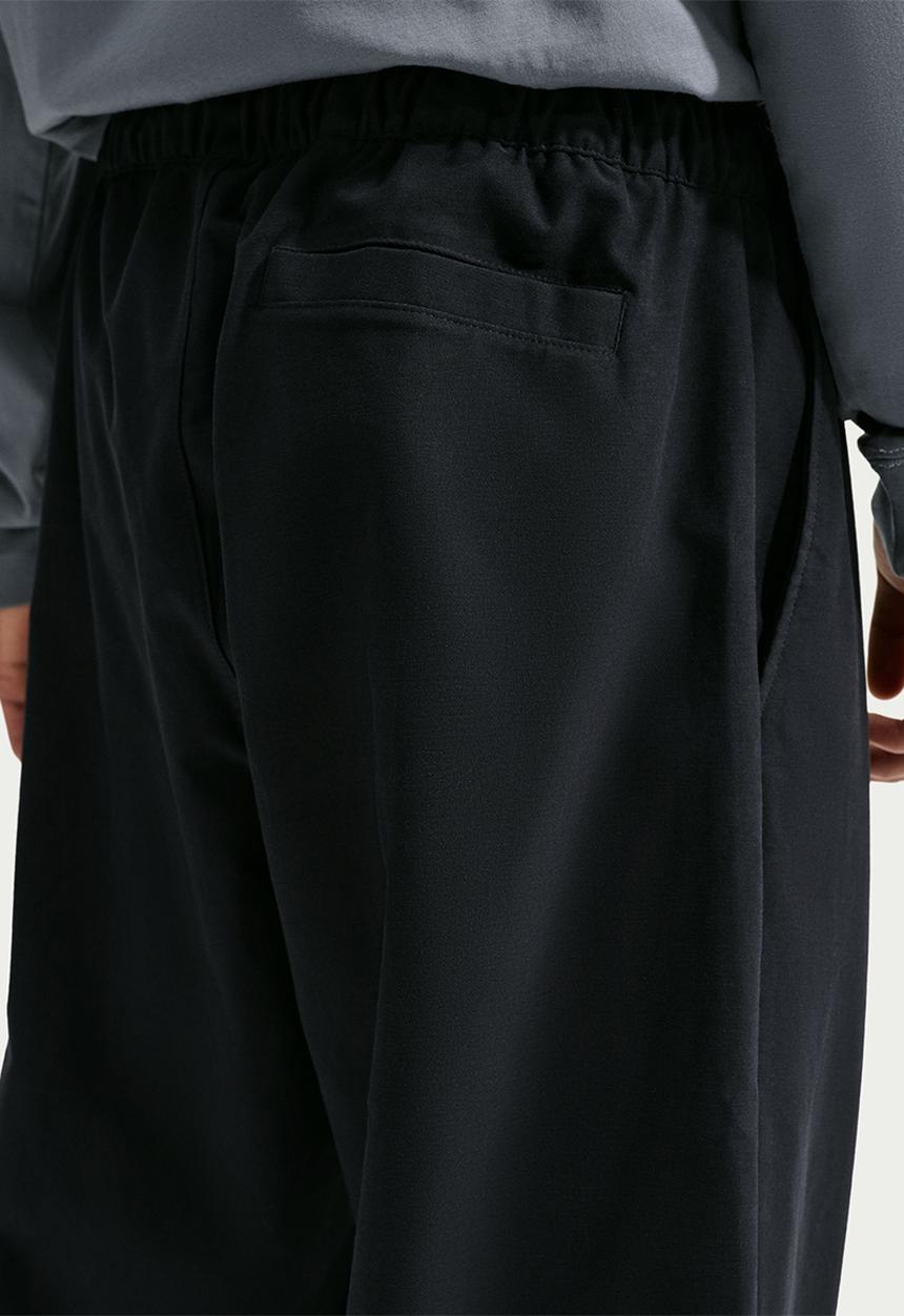 Nike - NSW Club Straight Stretch Pant - Black/White