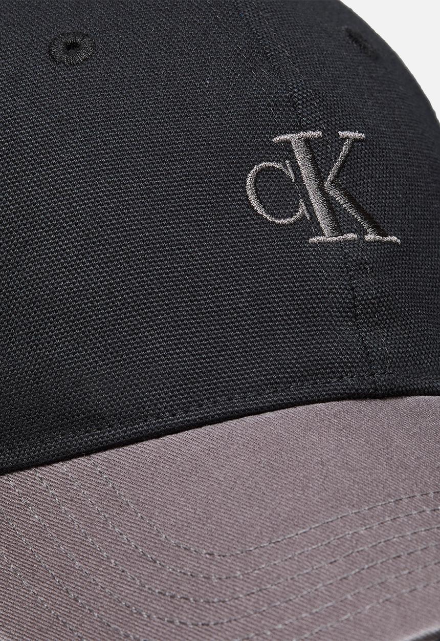 Calvin Klein - Washed Material Blocked Cap - Black