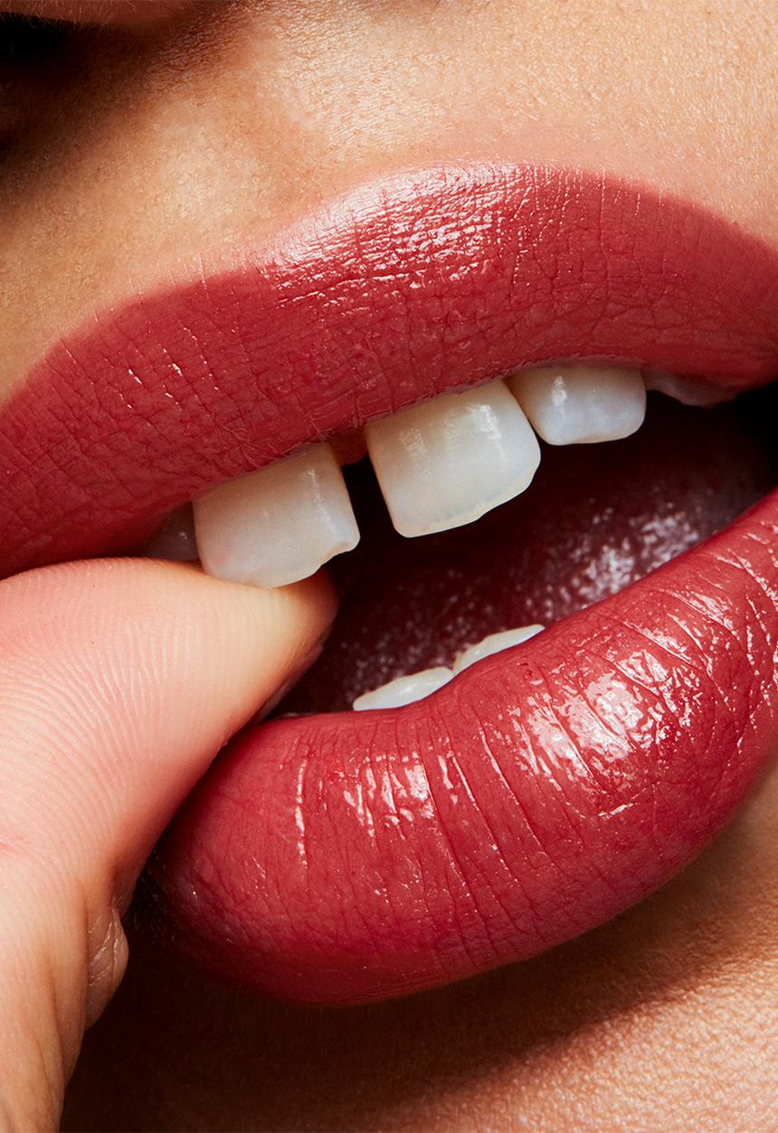 MAC - Lustreglass Sheer-Shine Lipstick - Spice It Up