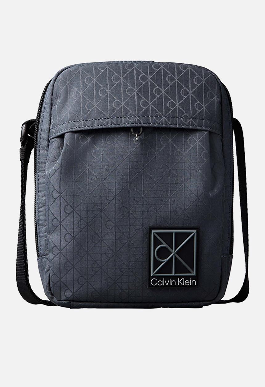 Calvin Klein - Utility Emblem Reporter - Grey