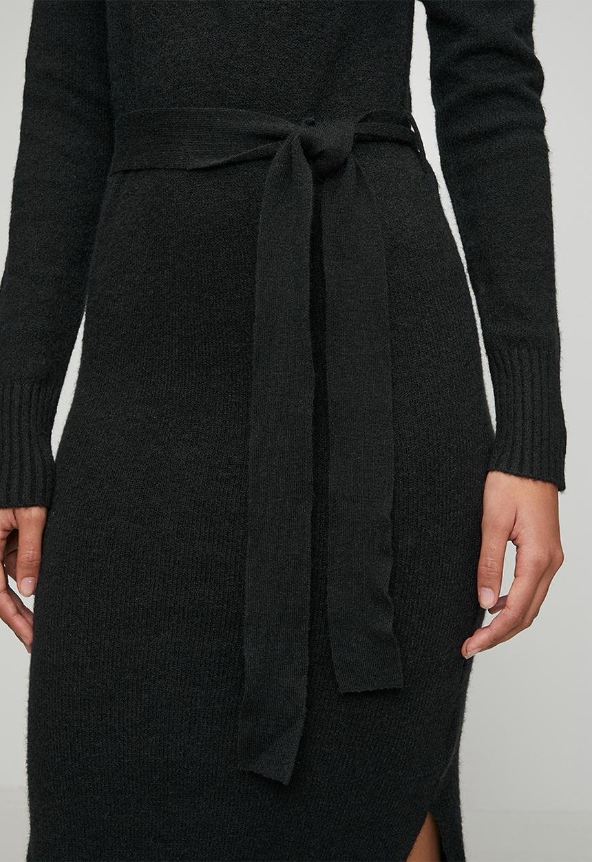 Izabel London - Belted Waist Knitted Shift Dress - Black