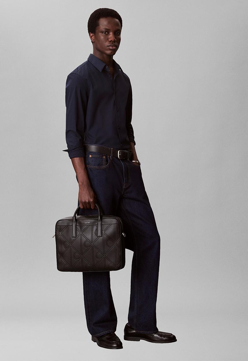Calvin Klein - Emblem Aop Emboss Commuter - Black