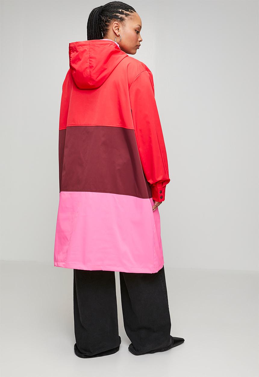 Me&B - Plus Colourblock Raincoat - Red/Pink