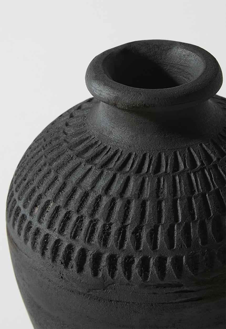 Sixth Floor - Nila terracotta Vase Black
