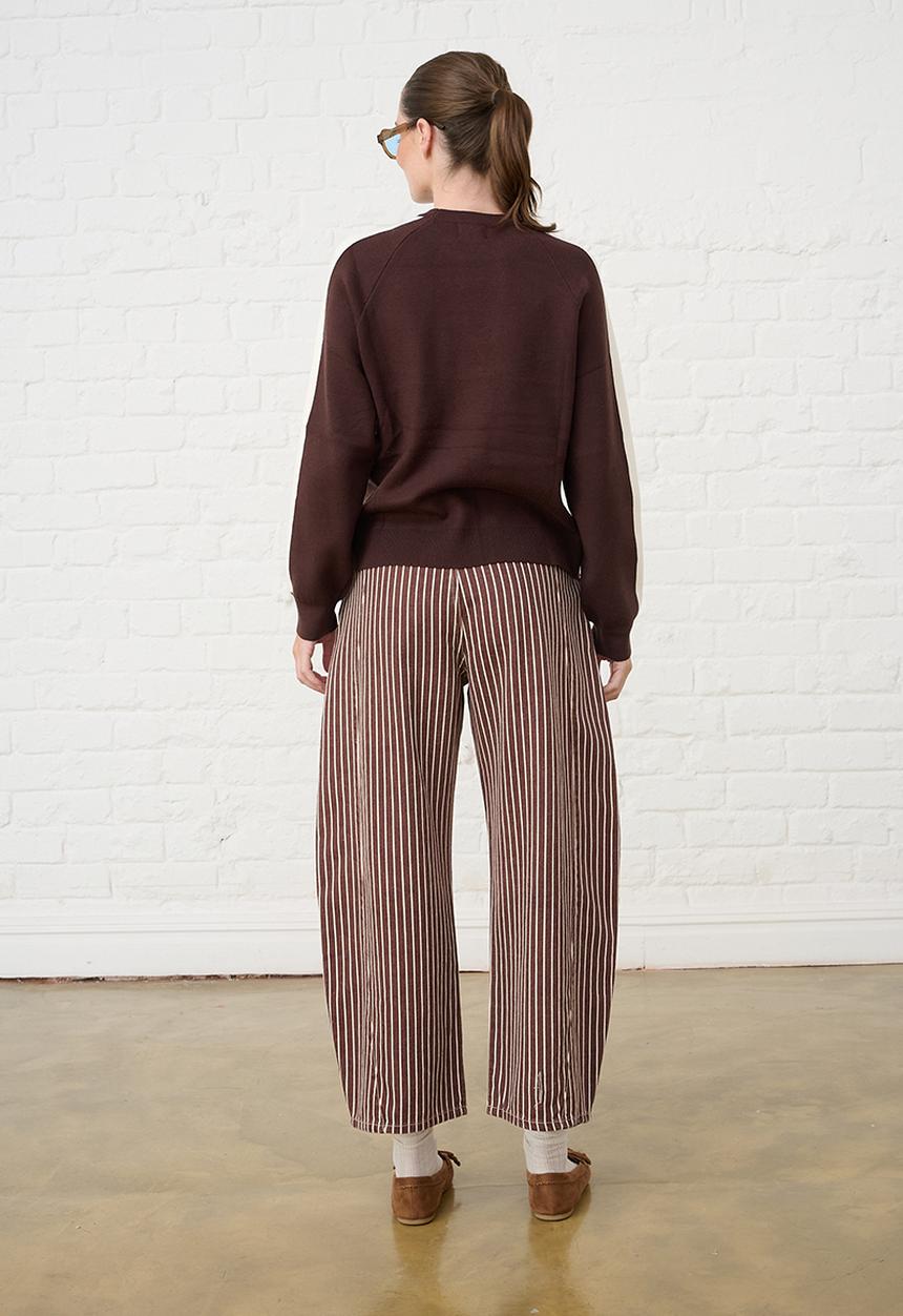 Me&B - Contour Waist Barrel Leg Jeans - Choc Stripe