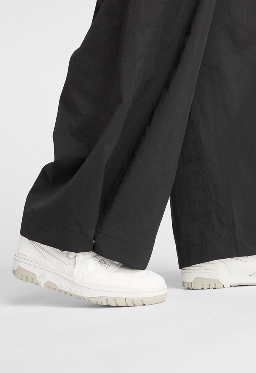 New Balance  - NB Athletics Cargo Pant - Black