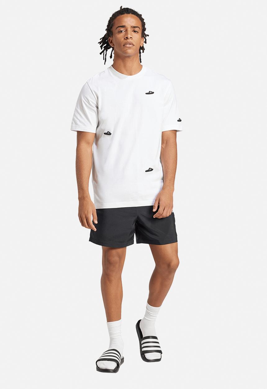 adidas Performance - Essentials Small Logo Chelsea Shorts - Black/Wht