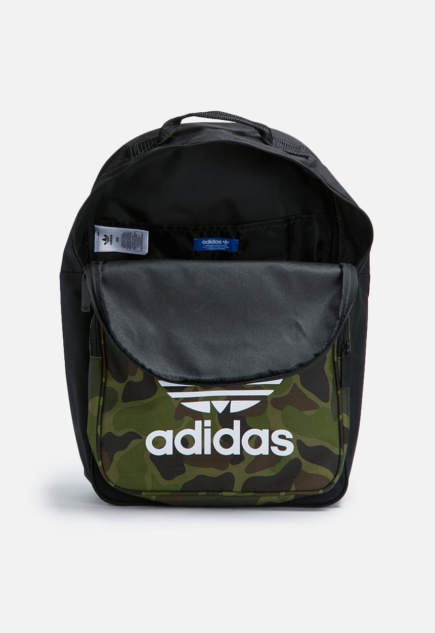 adidas Originals - Classic camo