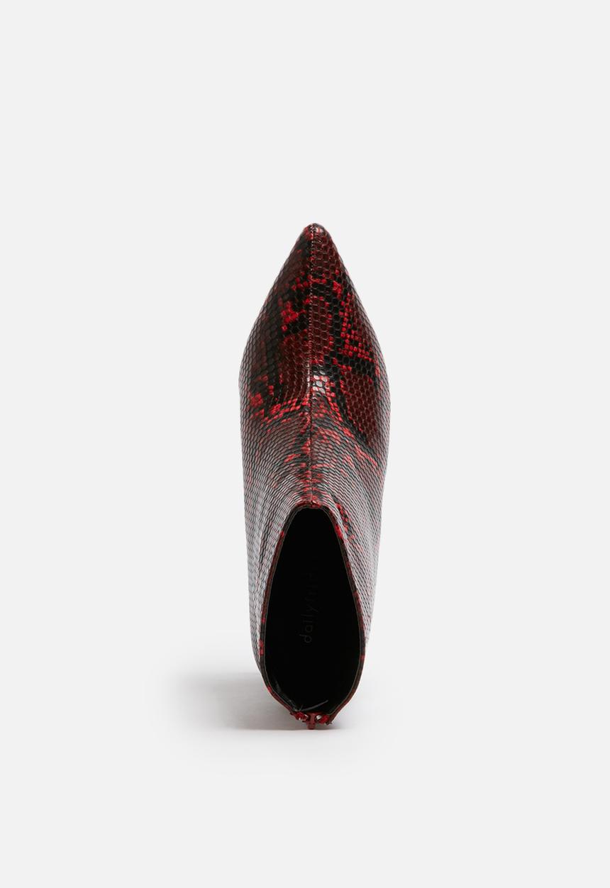 dailyfriday - Snake boot