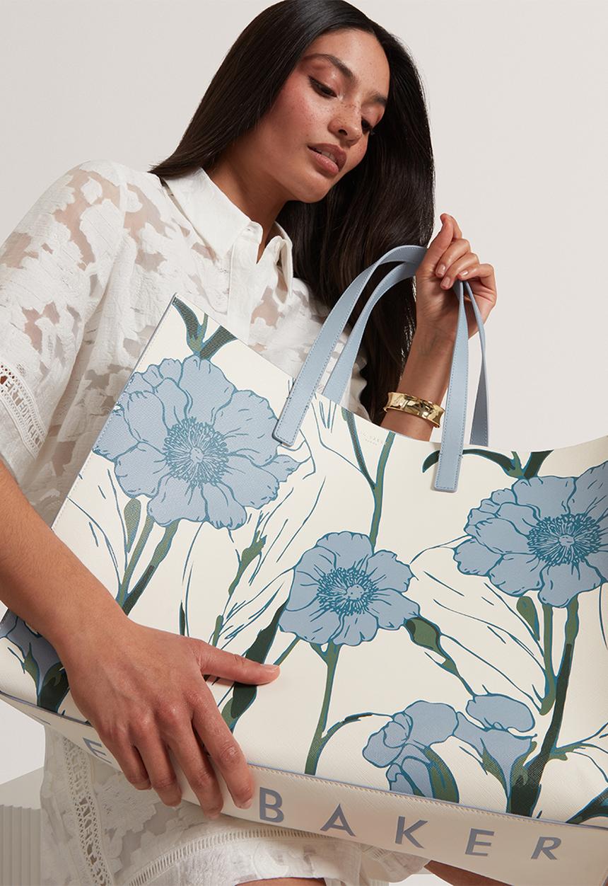 Ted Baker - Tooocon Floral Print Extra Large Icon Bag - White