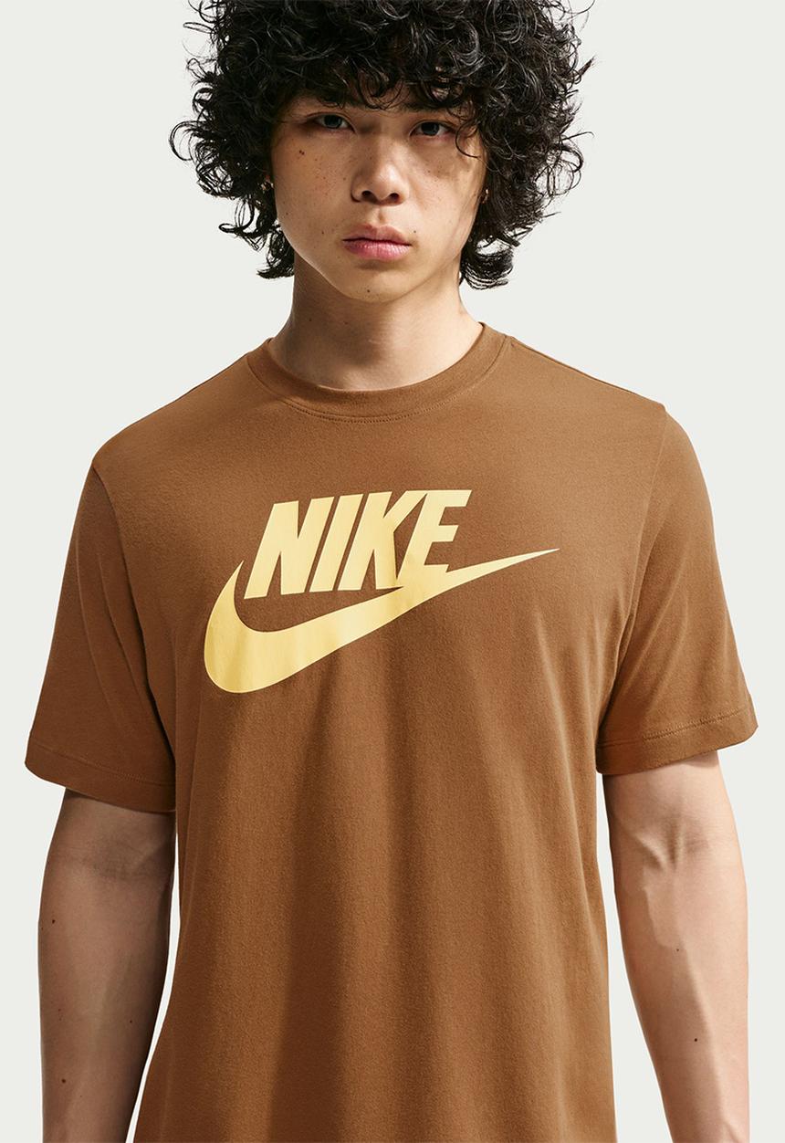 Nike - Icon Futura Tee - Ale Brown