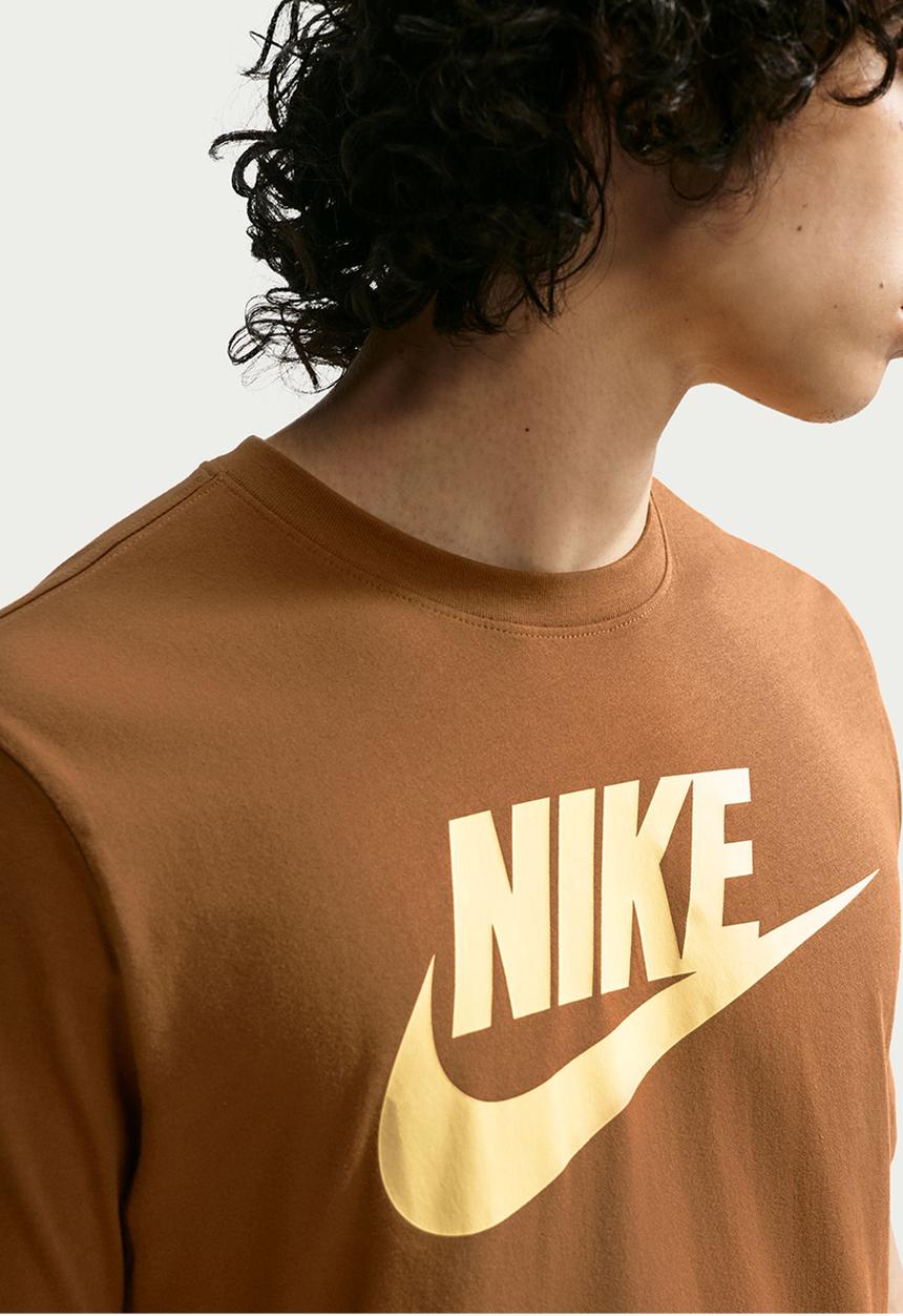 Nike - Icon Futura Tee - Ale Brown