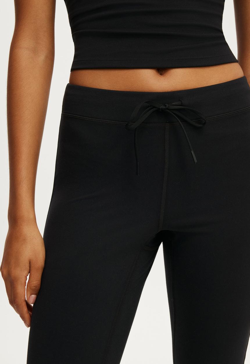 Cotton On - Ultra Soft Tie Front Cropped Kick Flare - Black