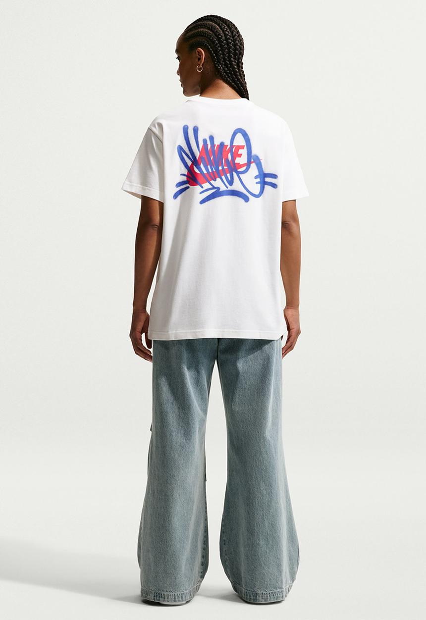 Nike - W Nsw Nk Clsc Bf Tee Grf2 - Sail