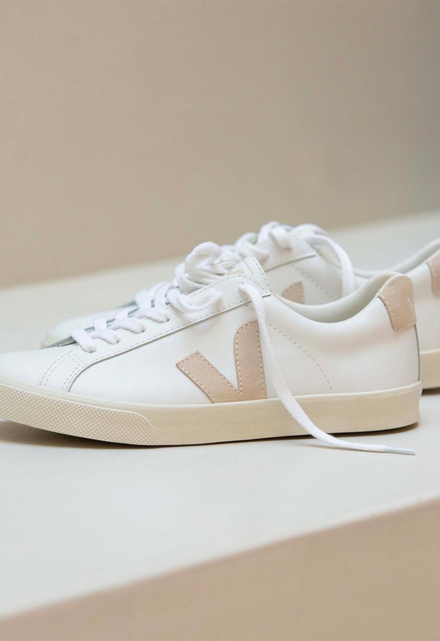 VEJA - Esplar Logo- Extra White Sable