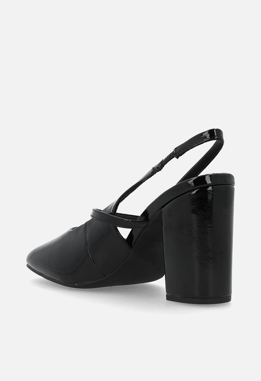 Madison® - Qia close toe slingback heel - black