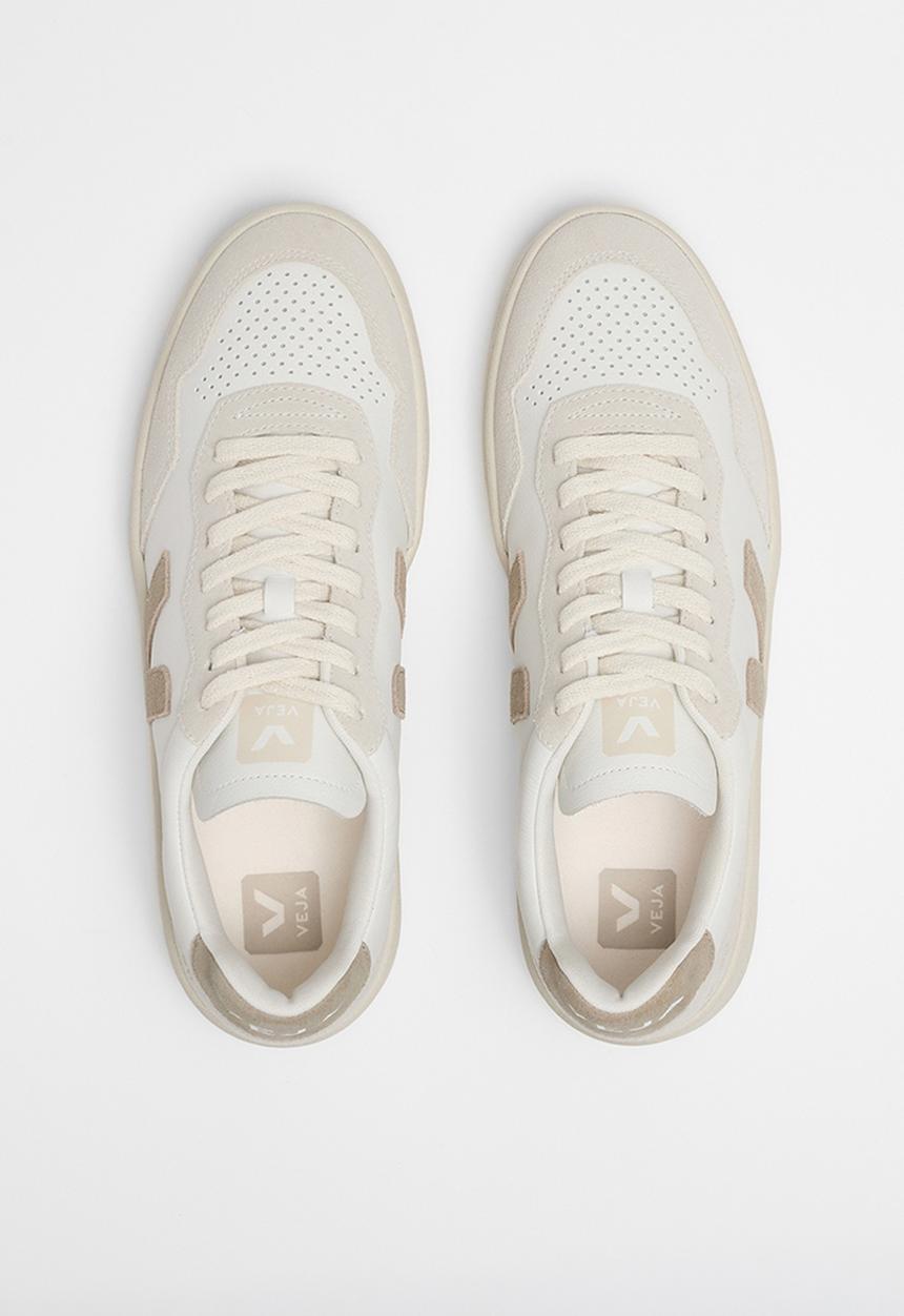VEJA - V-90- White/Taupe