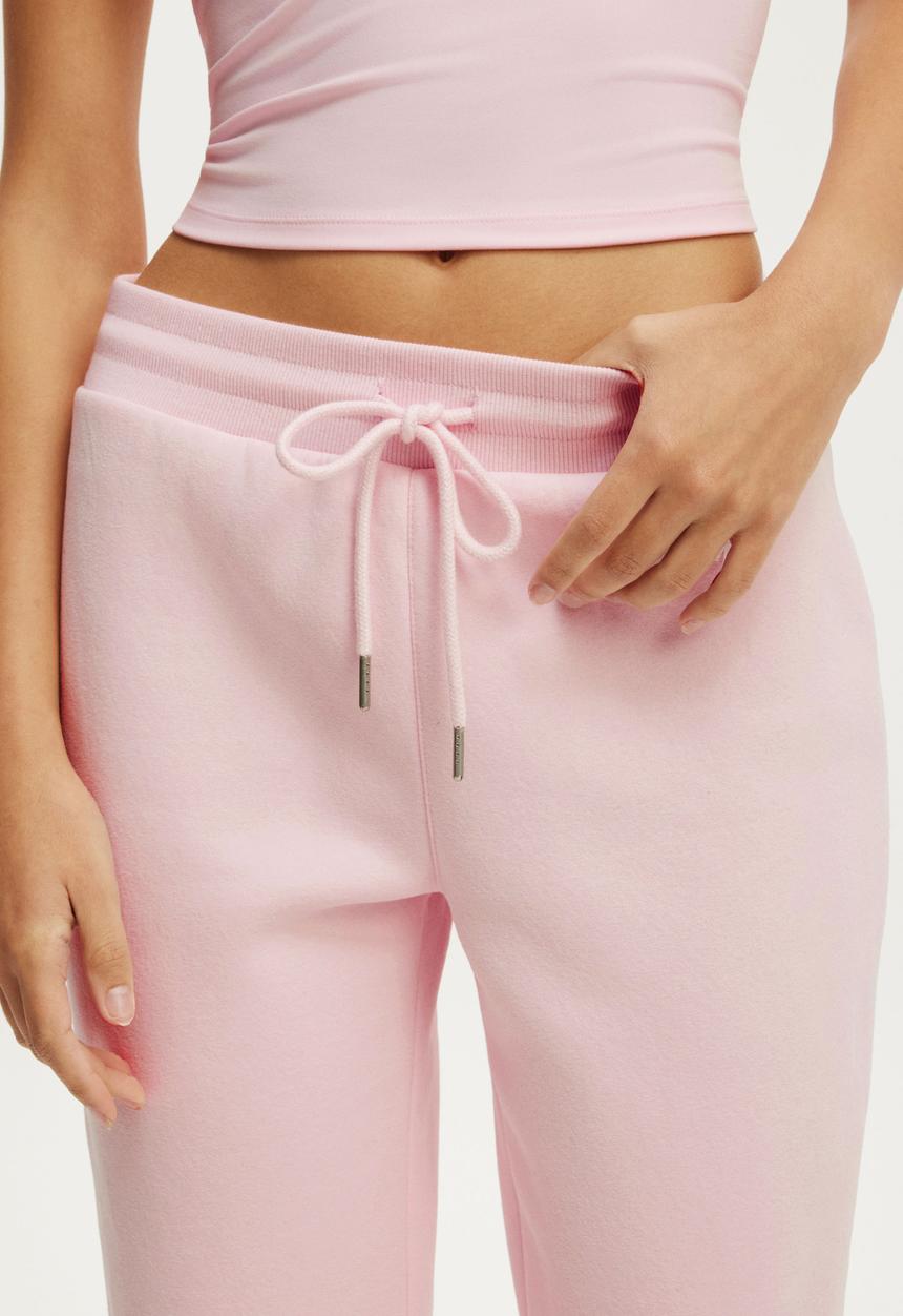 Cotton On - Plush Bootleg Sweatpant - Cherry Dream