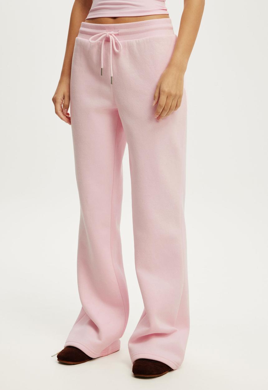 Cotton On - Plush Bootleg Sweatpant - Cherry Dream