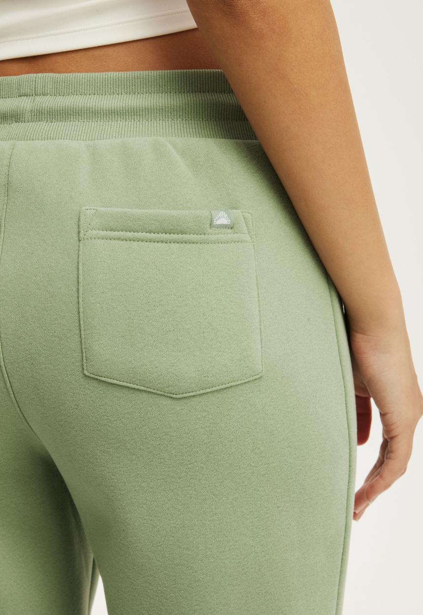 Cotton On - Plush Bootleg Sweatpant - Matcha