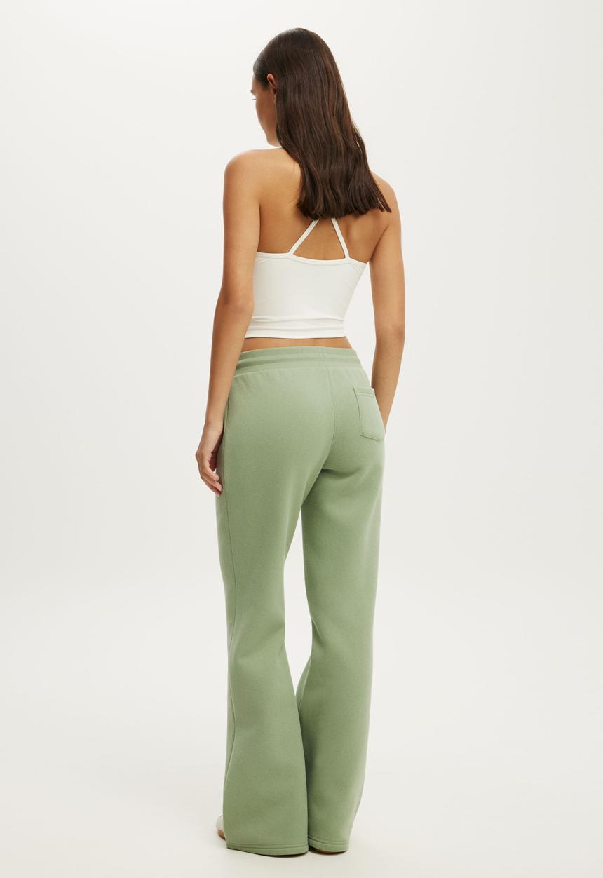 Cotton On - Plush Bootleg Sweatpant - Matcha