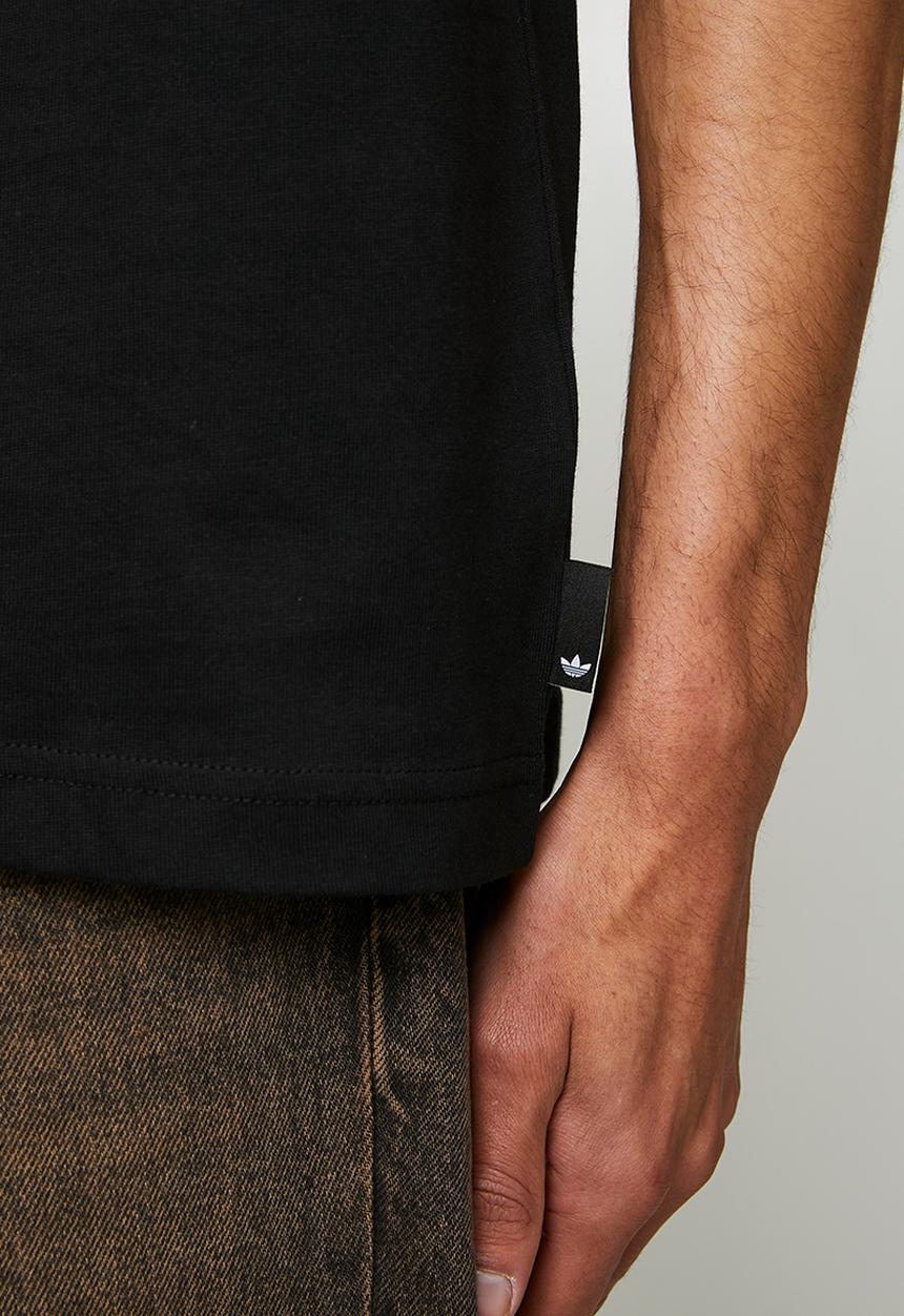 adidas Originals - Paris SST GFX Tee  - Black
