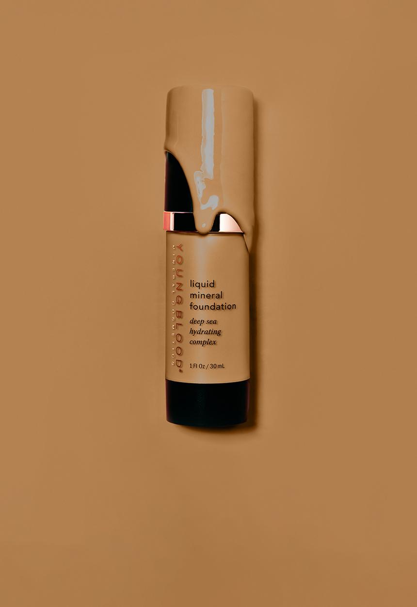 Youngblood Mineral Cosmetics - Liquid Mineral Foundation - Nutmeg
