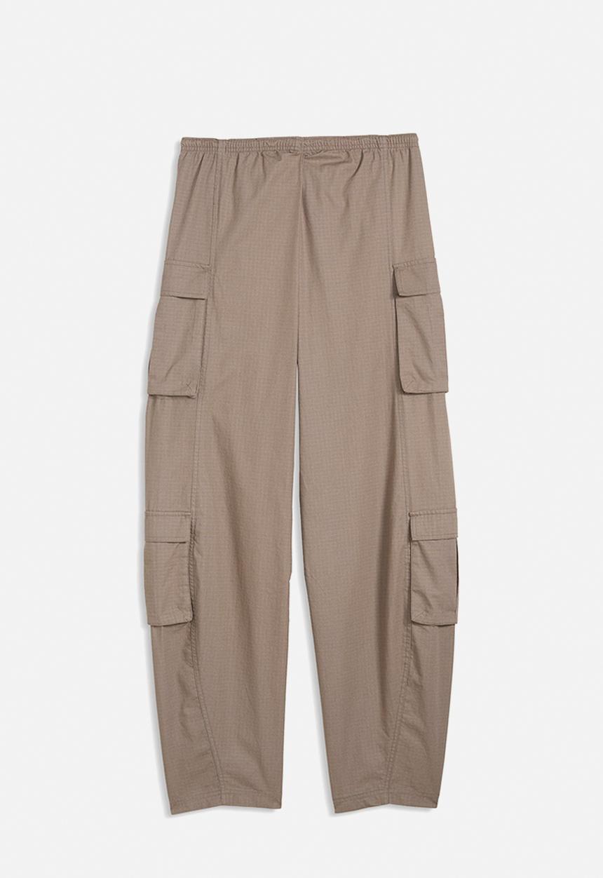 PUMA - Ess Relaxed Barrel Ripstop Cargo Slouchy Pants - Mouse Gray