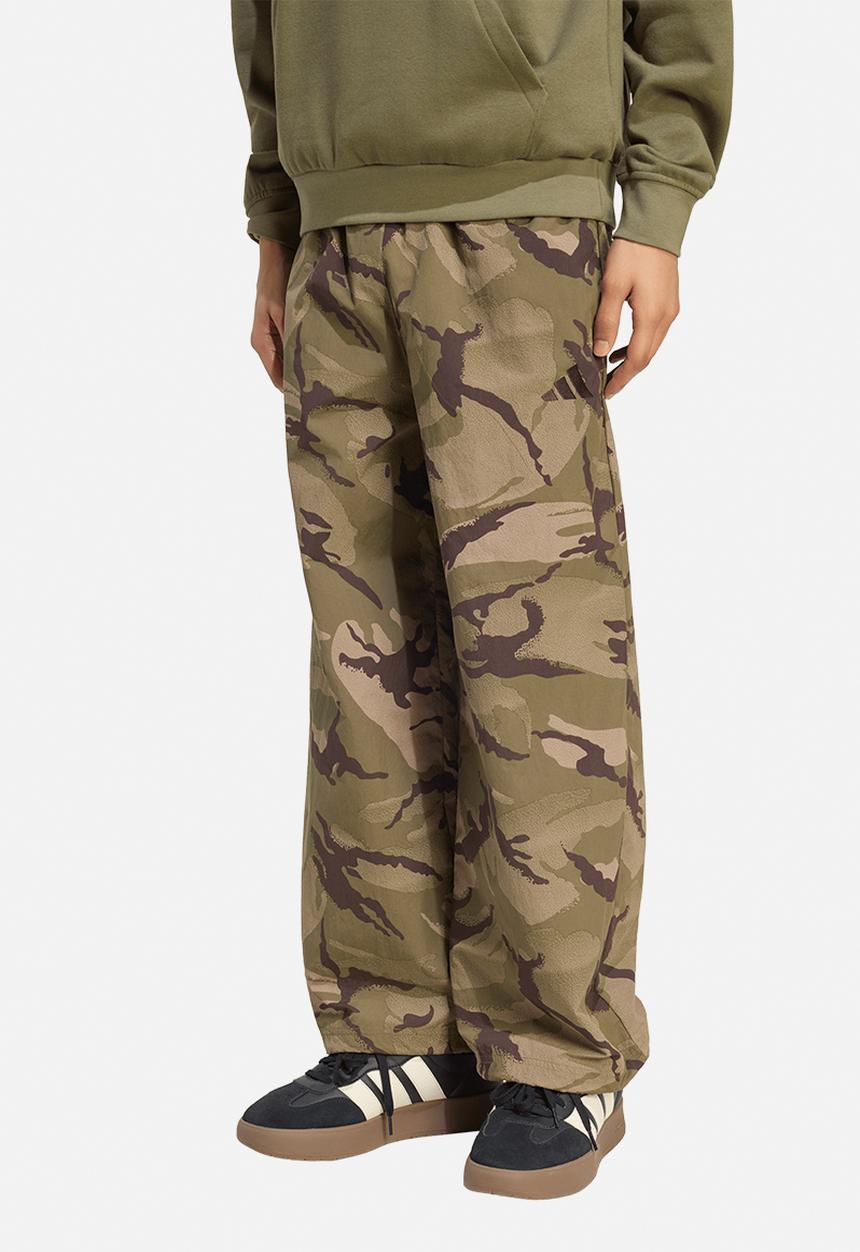 adidas Performance - Camo Woven Parachute Pants.- Aurora coffee/olive strata/khaki six