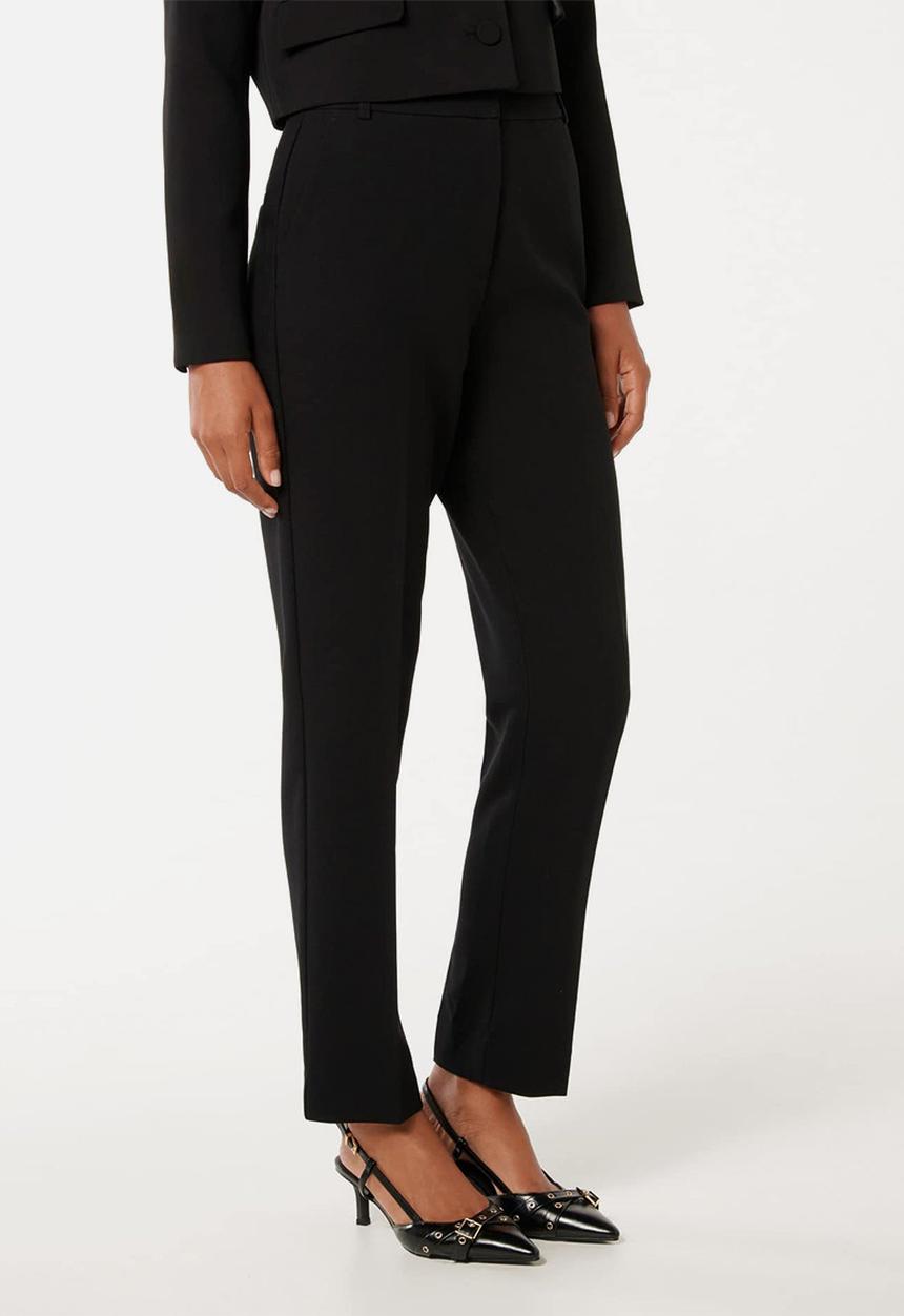 Forever New - Asher Tapered Pants in Black