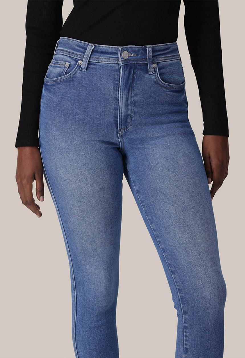 Forever New - Ashley mid-rise mid wash jeans in mid wash