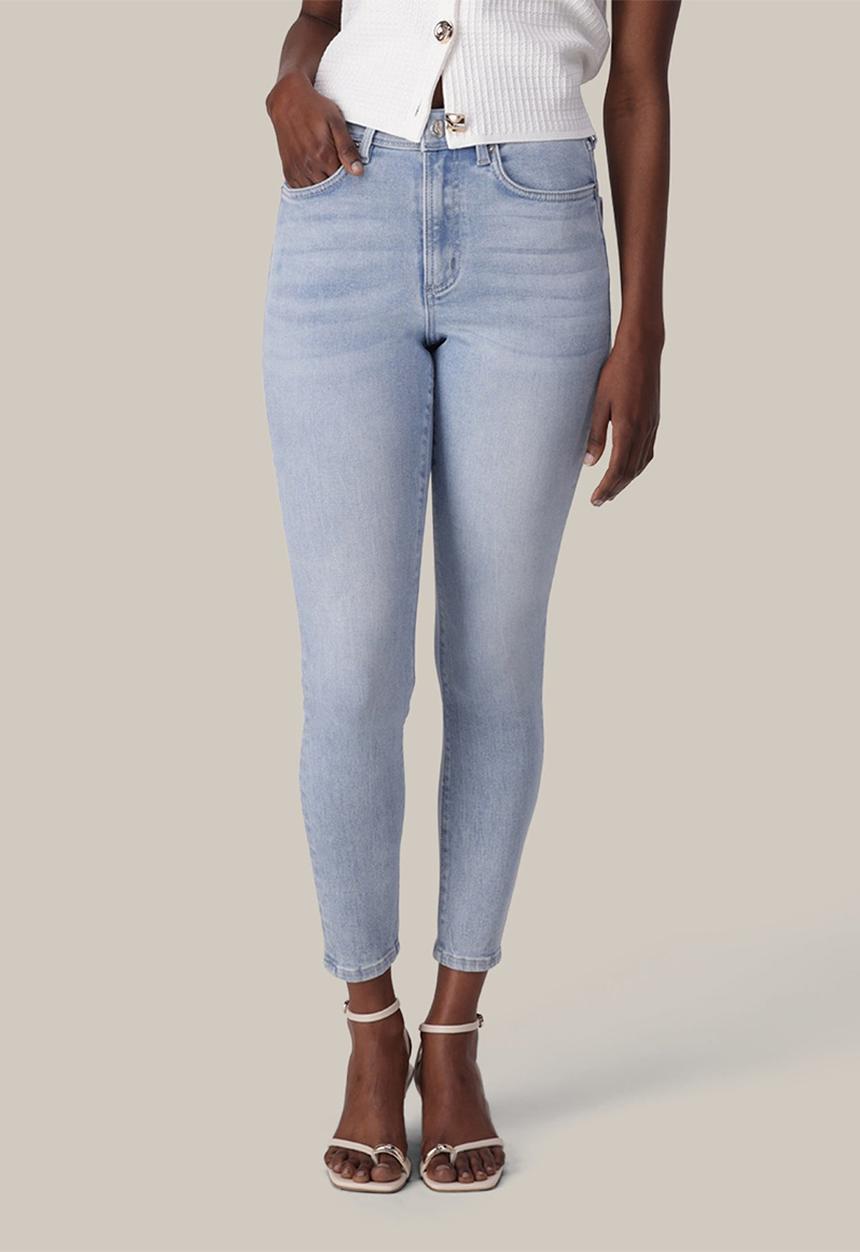 Forever New - Nala mid-rise skinny jeans in light wash