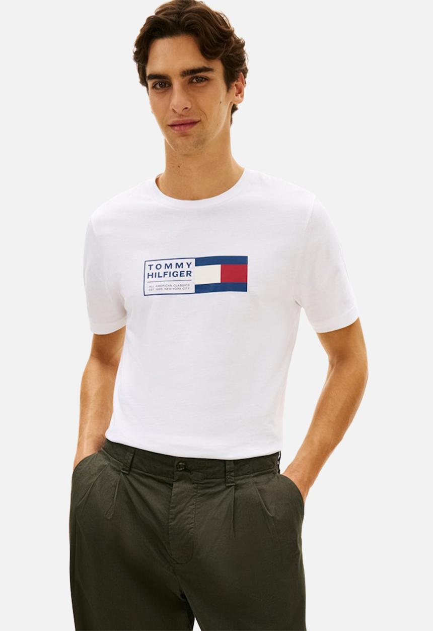 Tommy Hilfiger - BRAND LOVE TEXT BOX TEE - White