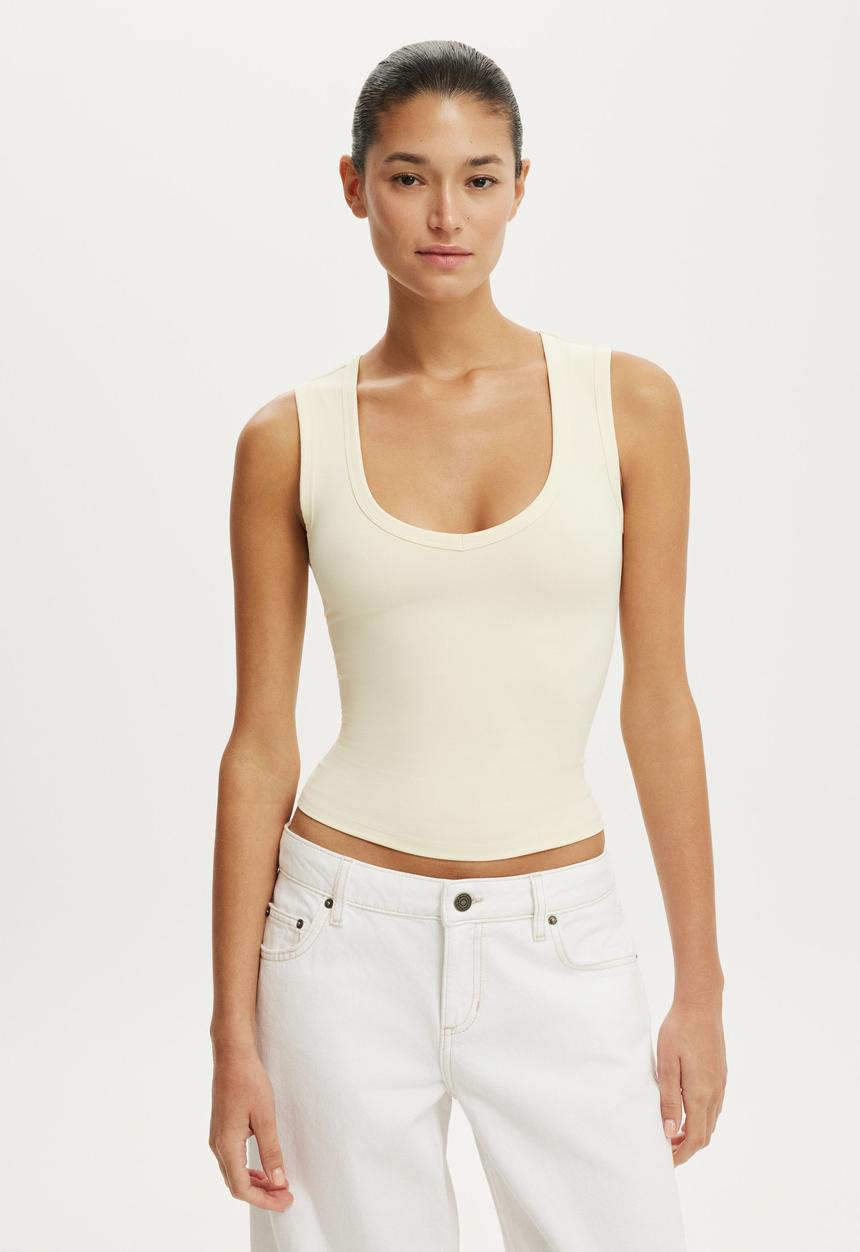 Cotton On - Hold Me V Neck Tank - Vanilla Glow