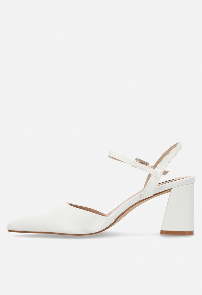 Be Mine - Ravina closed toe block heel ankle strap - ivory satin