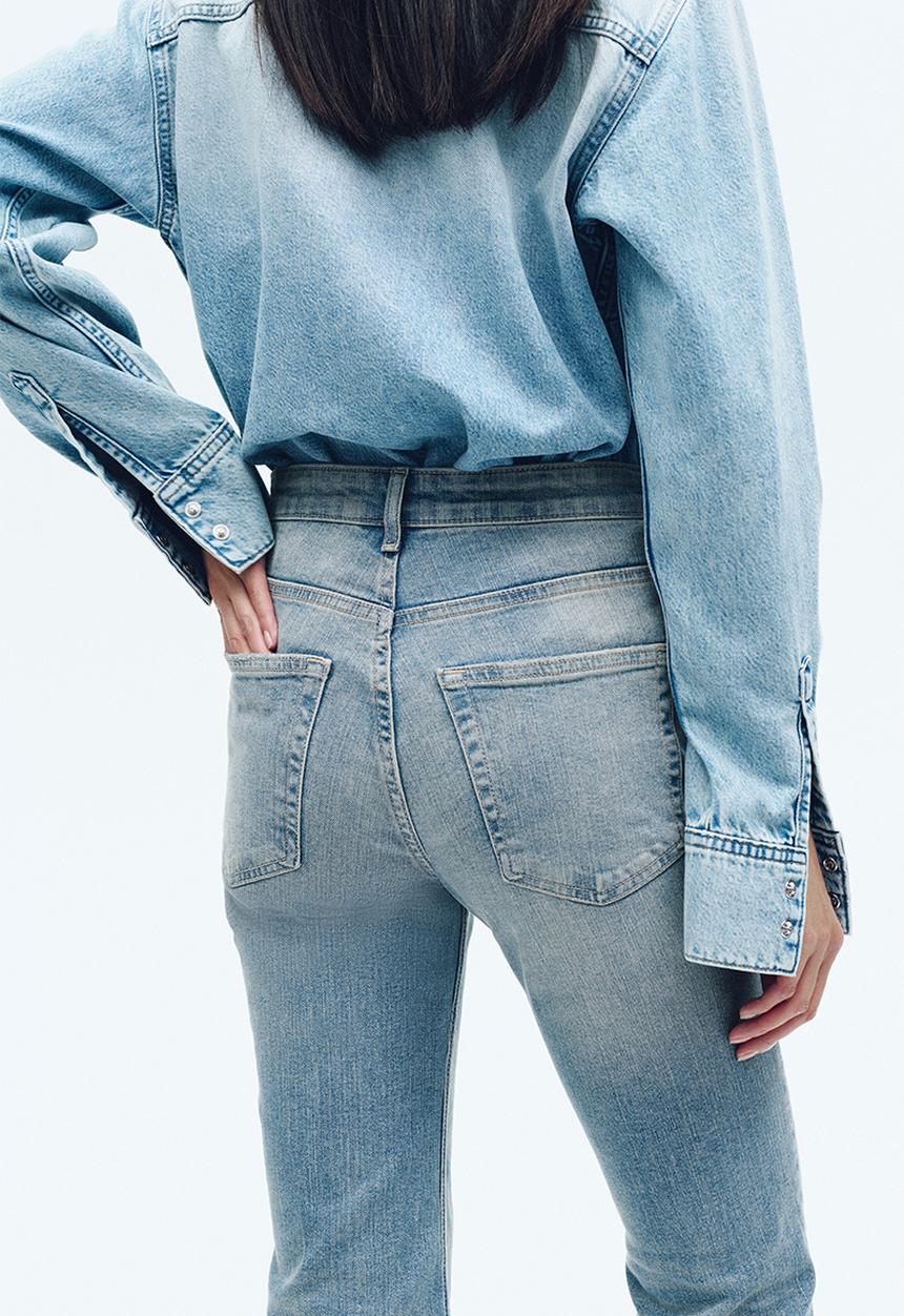 H&M - Flared high jeans - light denim blue