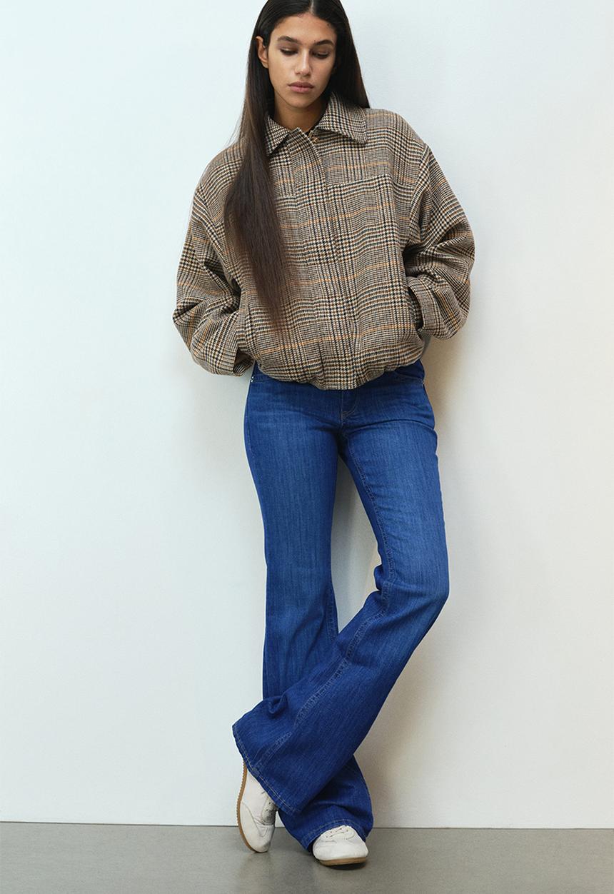 H&M - Flared low jeans - denim blue