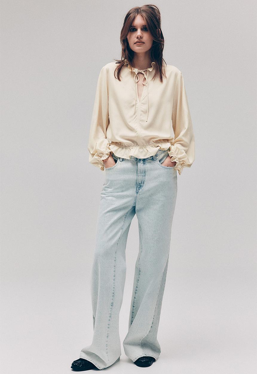 H&M - Frill-trimmed blouse - light yellow
