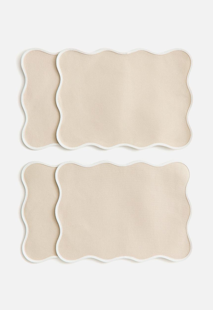 H&M - 4-pack water-repellent place mats - light beige/white
