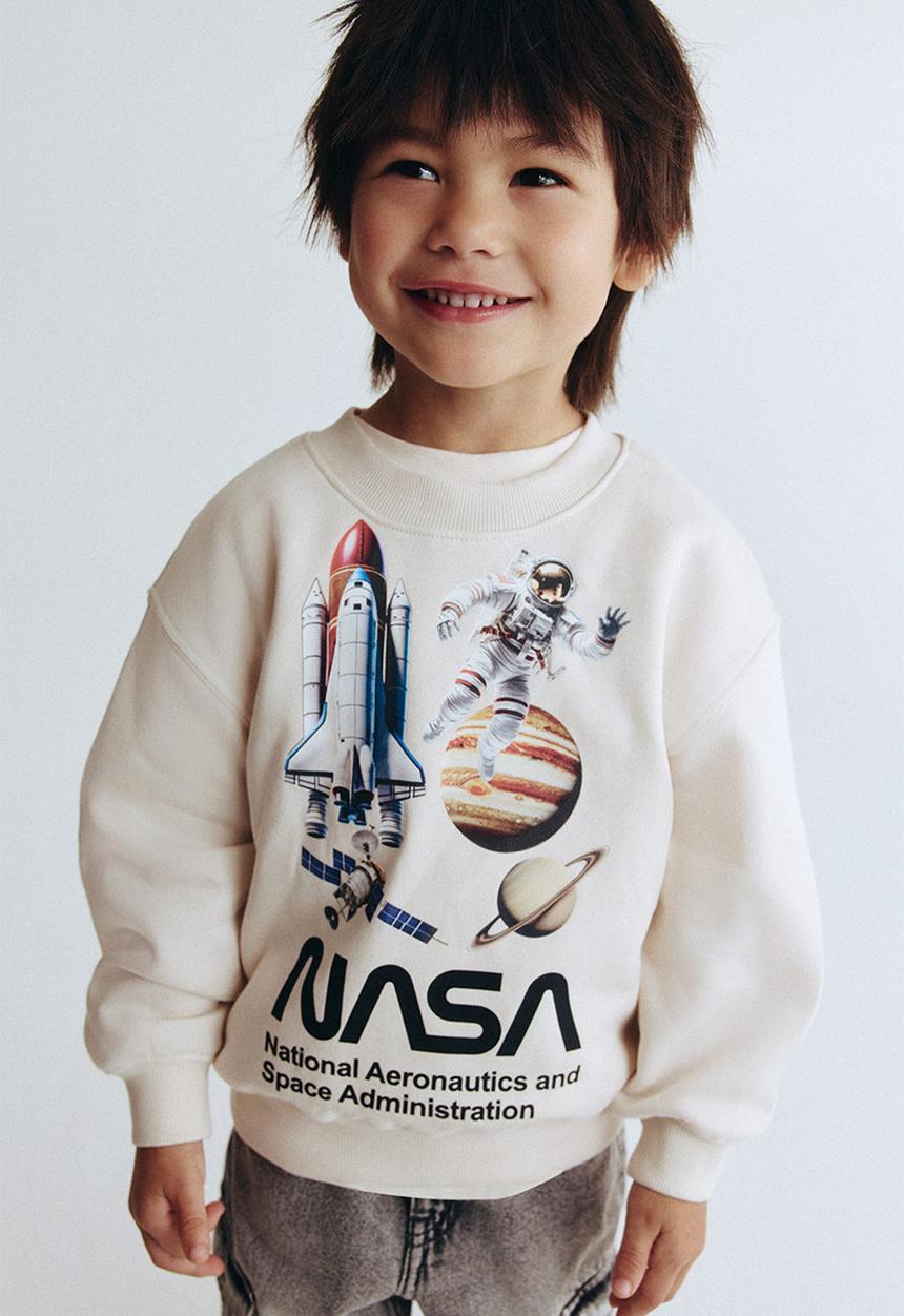 H&M - Printed sweatshirt - light beige/nasa