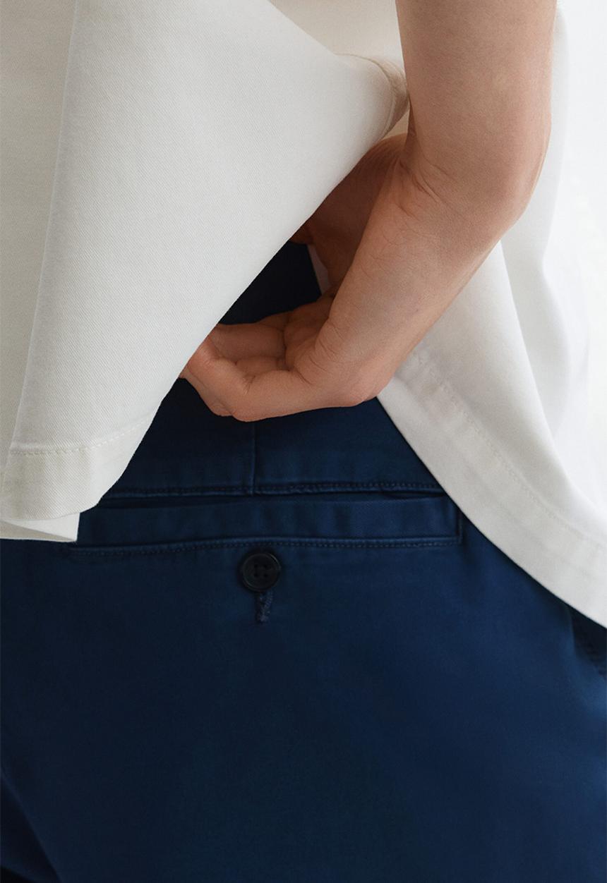 H&M - Relaxed fit cotton chinos - dark blue