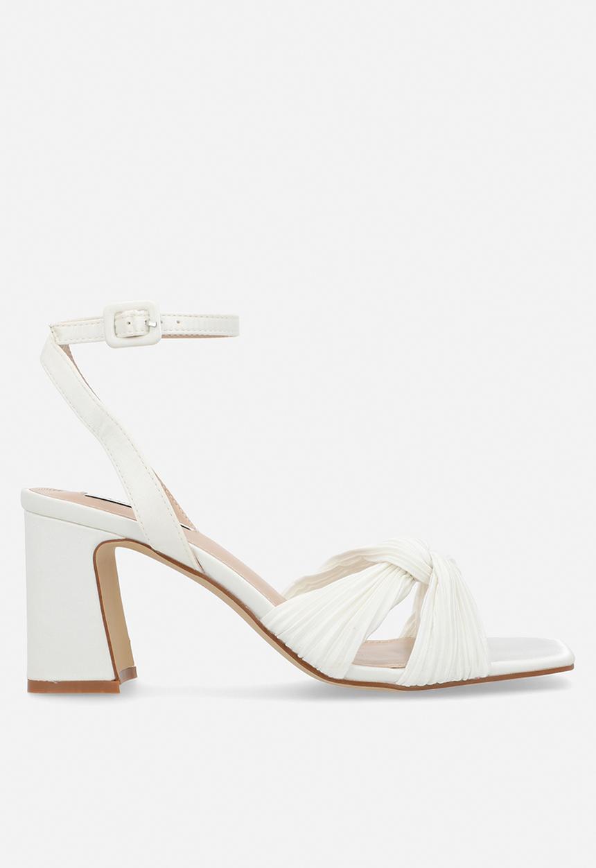 Be Mine - Diva open toe block heel ankle strap - ivory satin