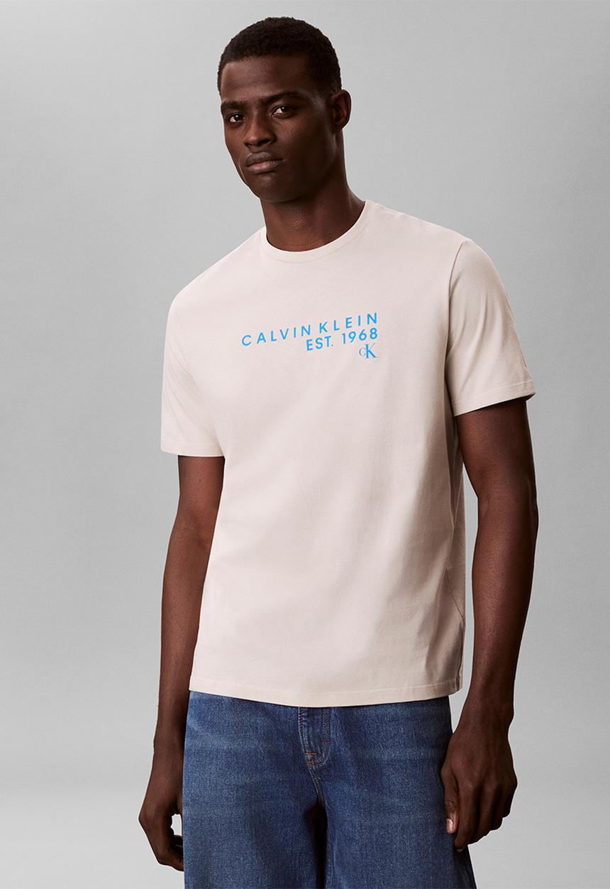 Calvin Klein - SS 30S EU WHOLESALE GRAPHIC TEE - Oatmeal