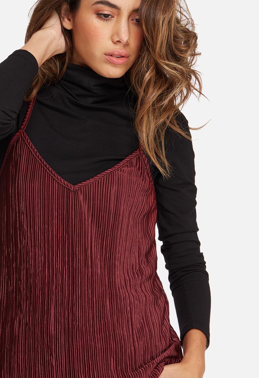 dailyfriday - Plissé v-neck cami