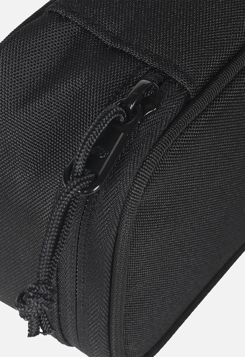 New Balance  - Small bag pencil box - black